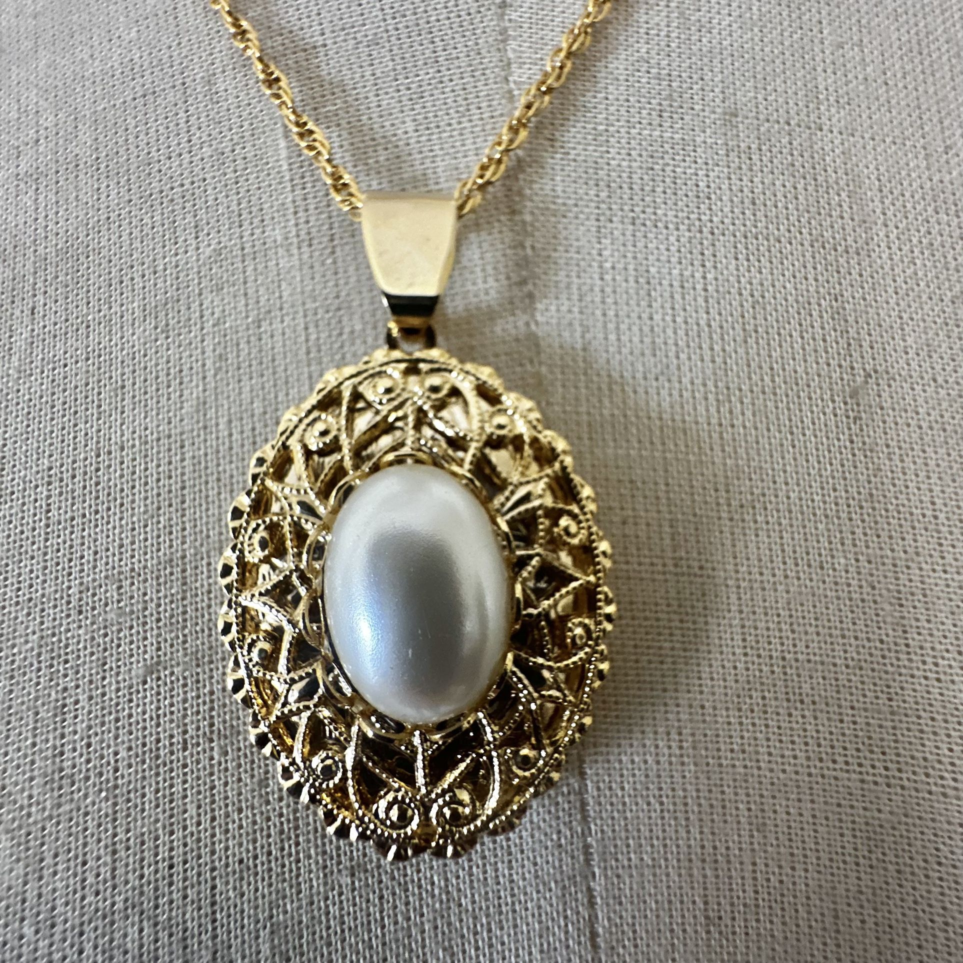 Premier Designs Faux Pearl Filigree Locket Necklace β Gold Tone Vintage-Inspired