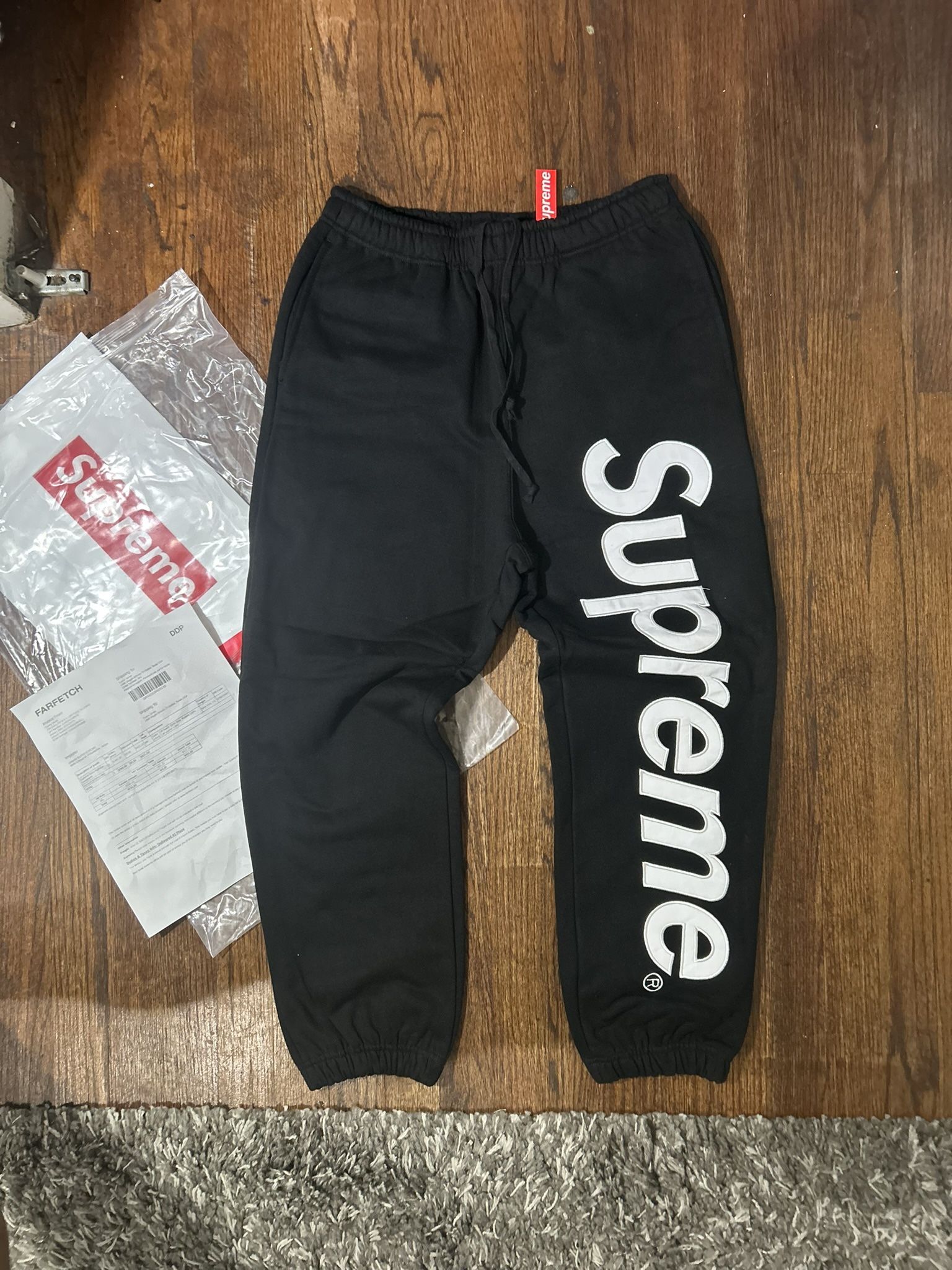Supreme Satin Appliqué Sweatpants Blk