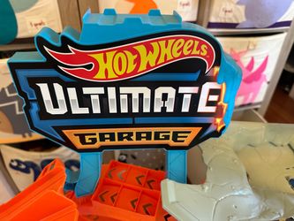 Hot Wheels Ultimate Garage Playset