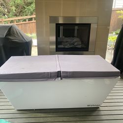 The Plunge: Original Cold Plunge Tub - Ice Bath