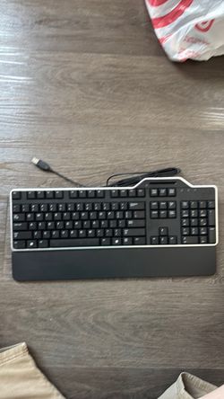 Dell Computer Key Board with Card Access reader with USB cord