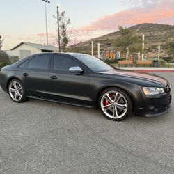 2015 Audi S8