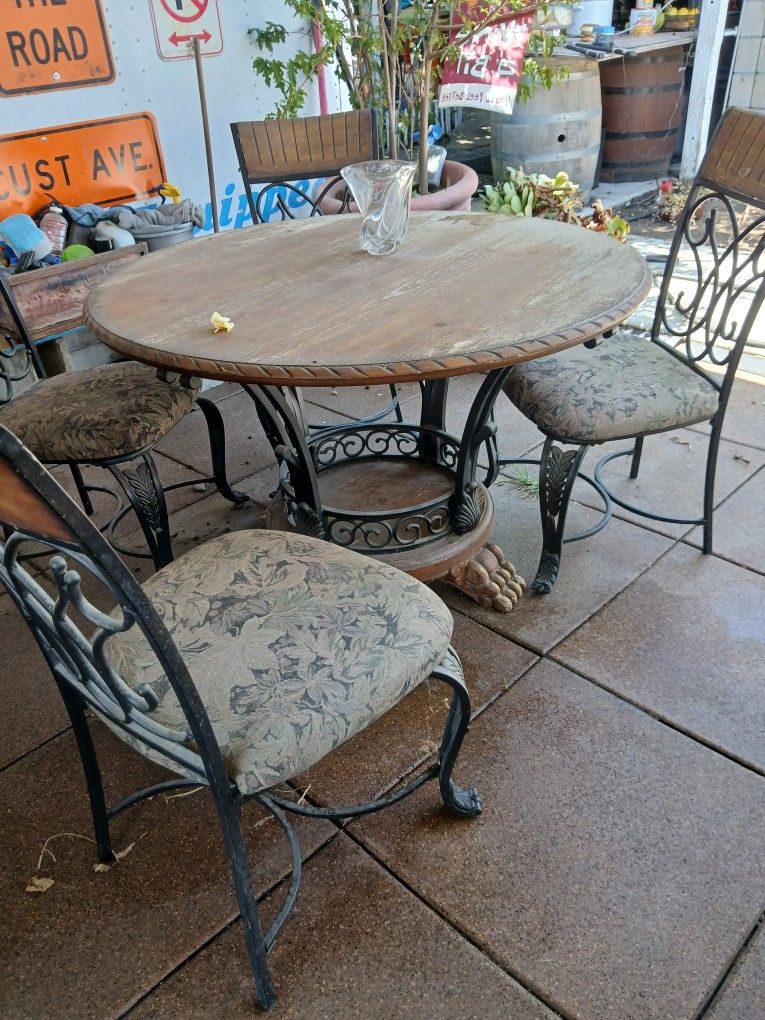 Antique 4 Chair And Table