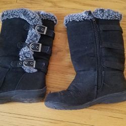 Hot Cake Haley Buckle Boots Girls size 11 Black faux fur lined side