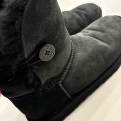 Uggs Bailey Button Girls Size 5