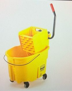 26qt bucket wringer combo
