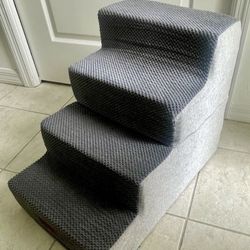 Never Used 4 Step Dog Stairs Step