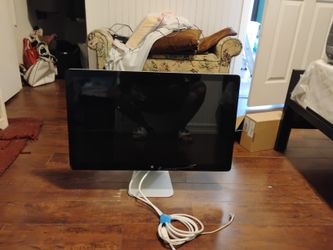 Asking For 20 Take As Is Pickup Only And Cash And There Is A Crack On The Left Bottom Corner But Only Computer The Less I'll Do Is 180 It Works Fine