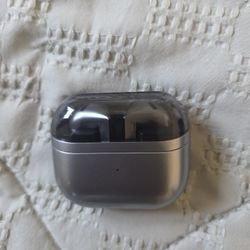 Slightly Used SAMSUNG GALACY BUDS 3