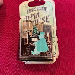 HAUNTED MANSION OPIN HOUSE ORGANIST DIORAMA DISNEY PIN