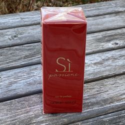 Giorgio Armani Si Passione perfume
