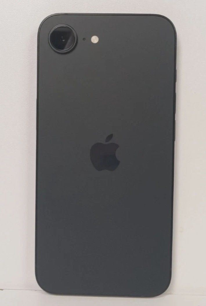 New Apple iPhone 16e - 128GB - Black 