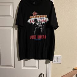 Size XL Luke Bryan T-Shirt.