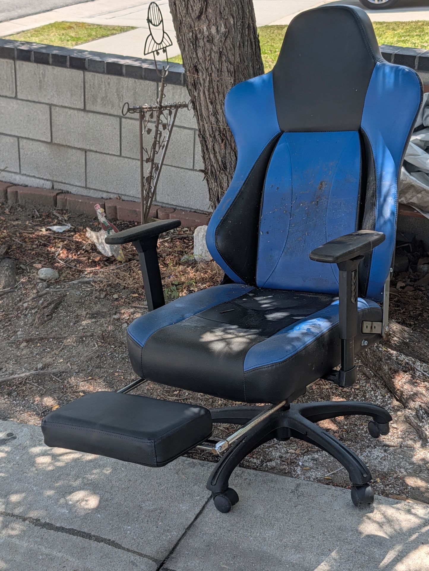 Free gaming chair leather