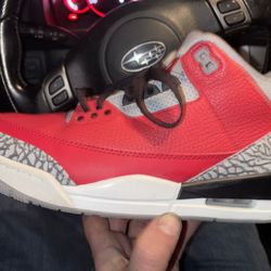 Jordan 3 red cement size 9