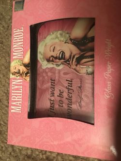 Marilyn Monroe Paperweight