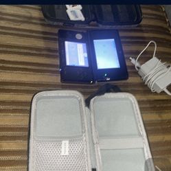 Nintendo 3DS With Charger Cases And 4 Games