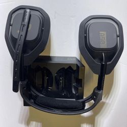 ASTRO Gaming A50 Wireless + Base Station for ps4 & PC - Black/Gold