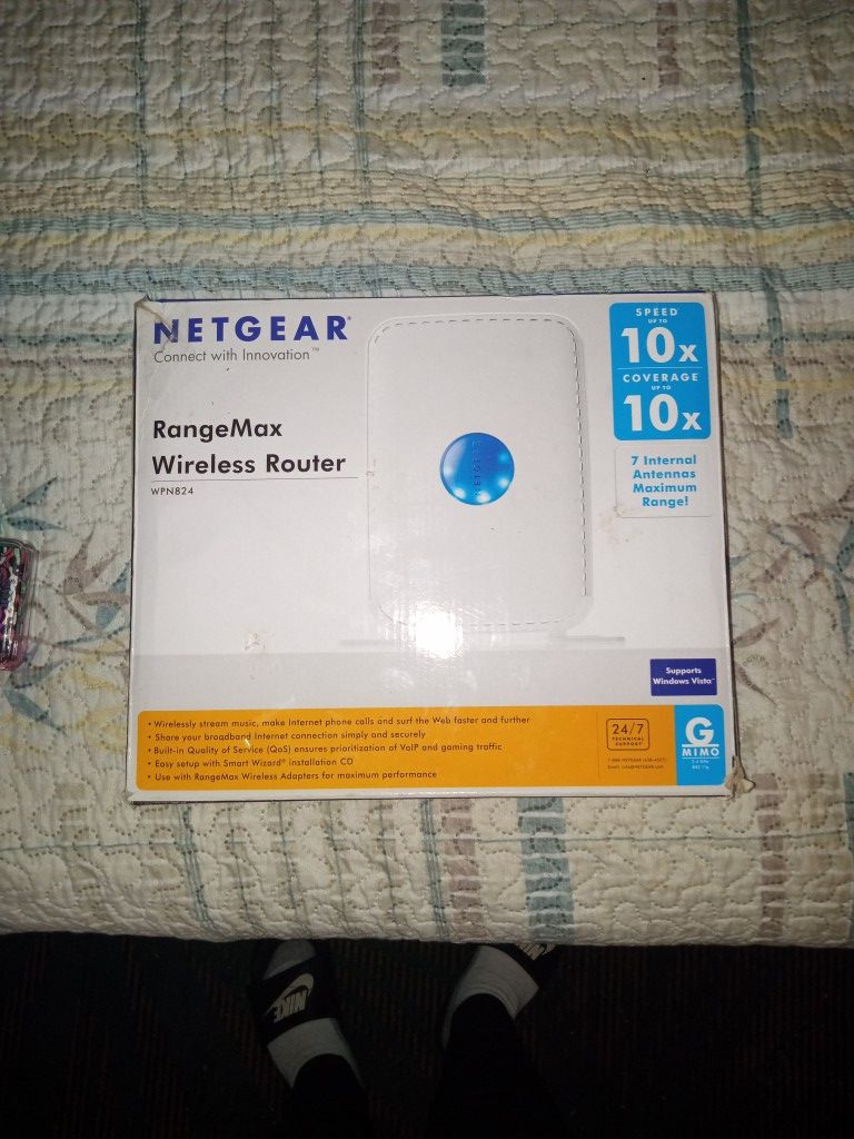 NETGEAR    RangeMax Wireless Router