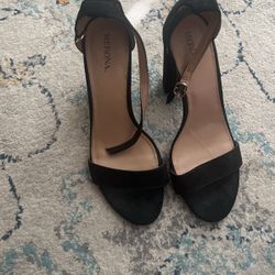 Merona Women’s Black Heels Size 8