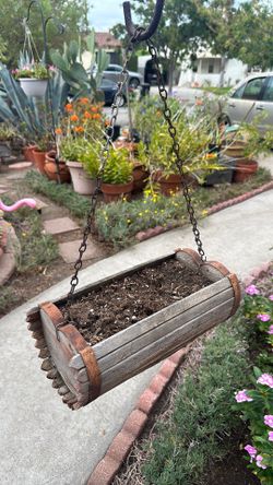Wooden  hanging pot