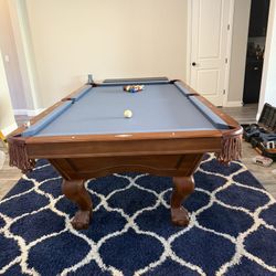 Pool Table Bruinswick 8ft ( Free Delivery & Set Up & New Color Felt Of Your Choice )