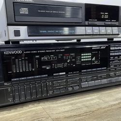 Vintage Stereo Receiver Kenwood KR-V106R Tested, Working!