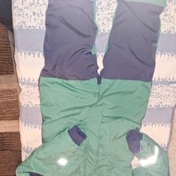 Ski Overal Size 6/7   Kids