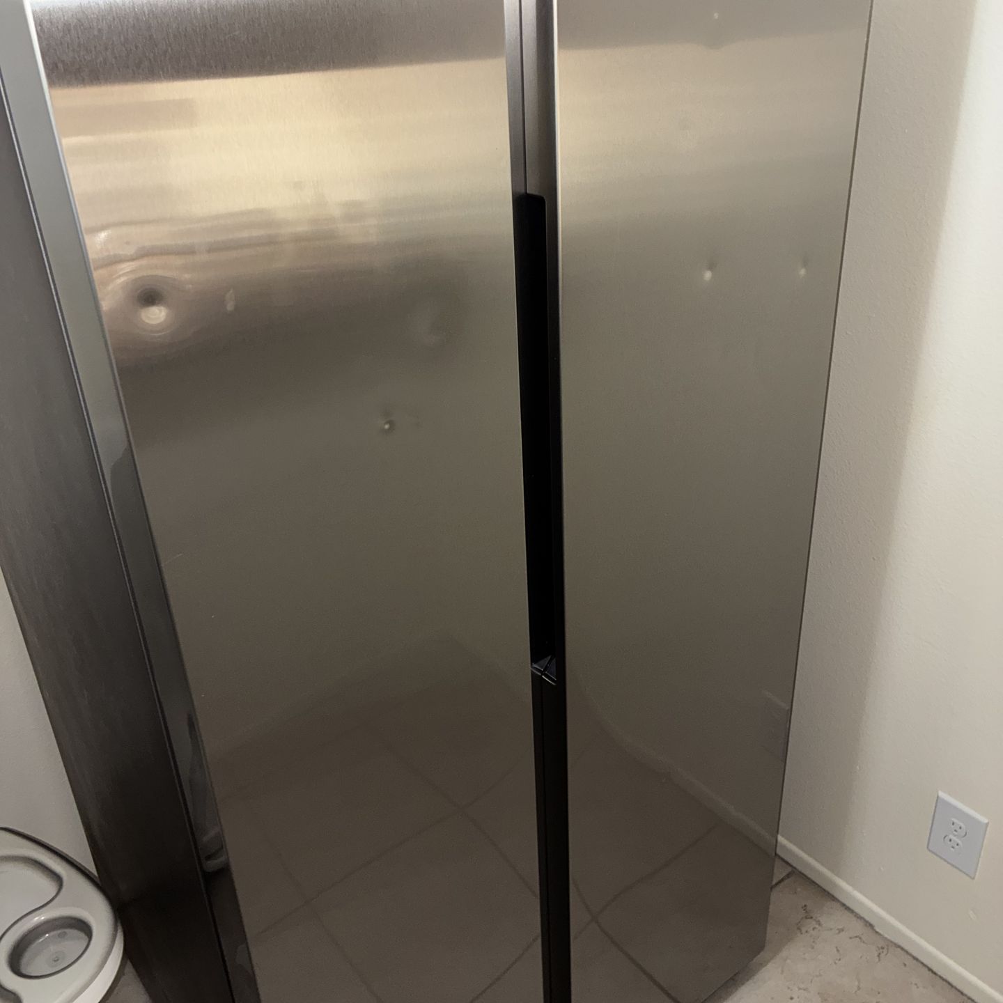Samsung Side by Side Smart refrigerator