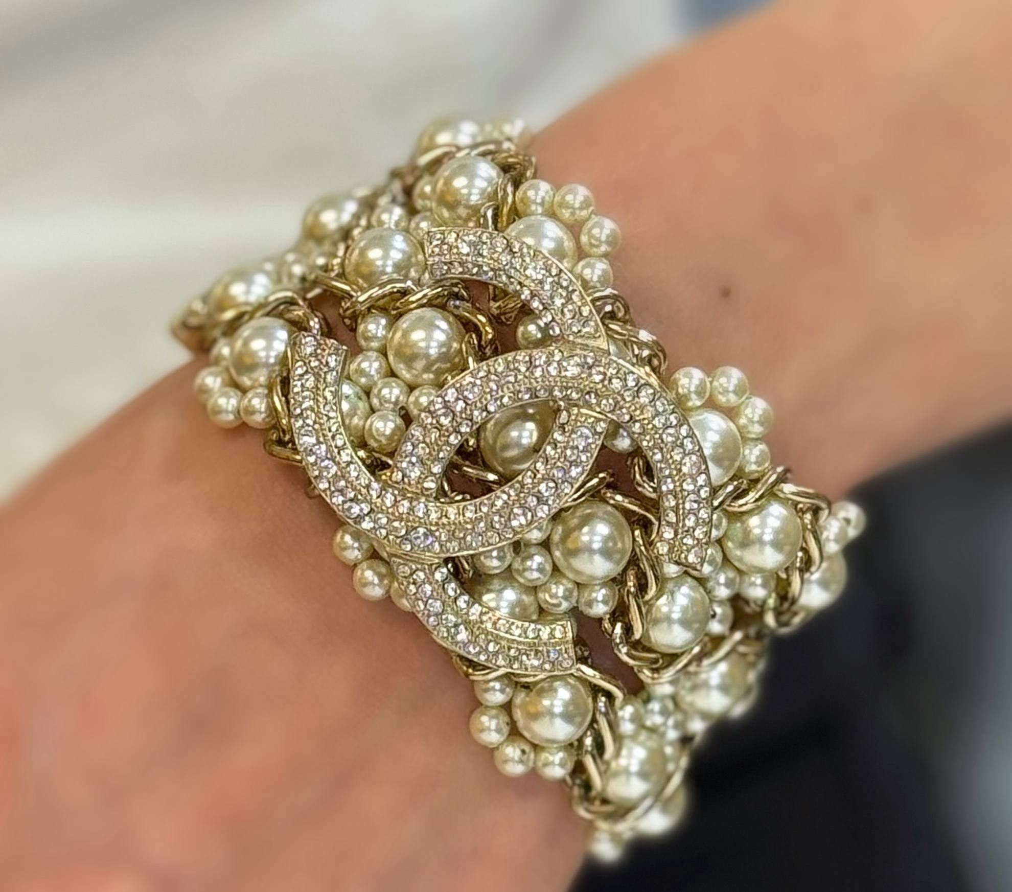 Authentic Chanel Large Golden Pearl & Strass Bracelet box & tag