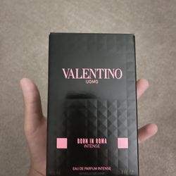 Valentino Uomo : Intense