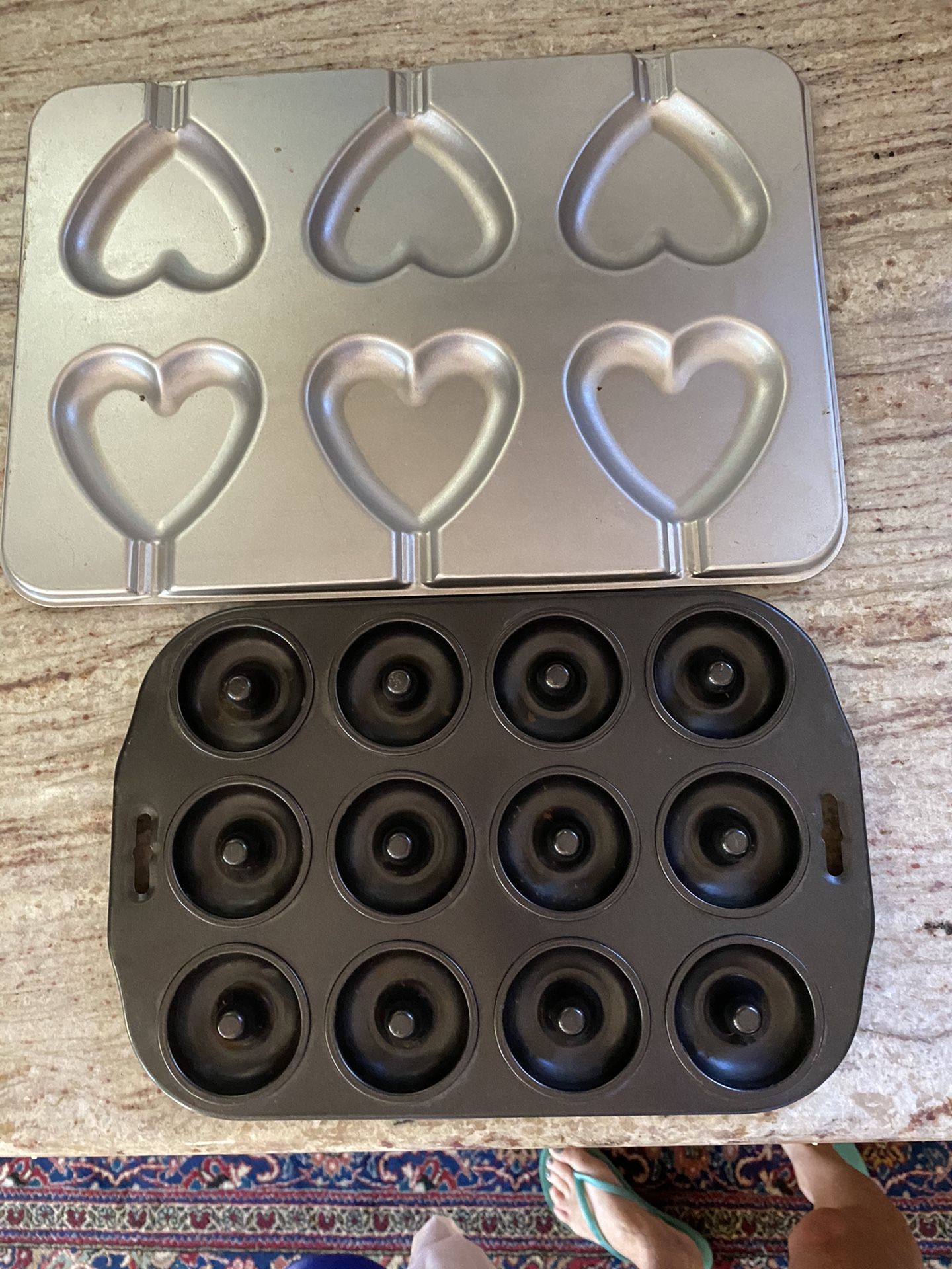 Baking pans-rabbit pan, Doughnut maker and Heart shaped cake pop maker