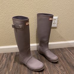 Tall Woman’s Rain Boots Hunter Size 8