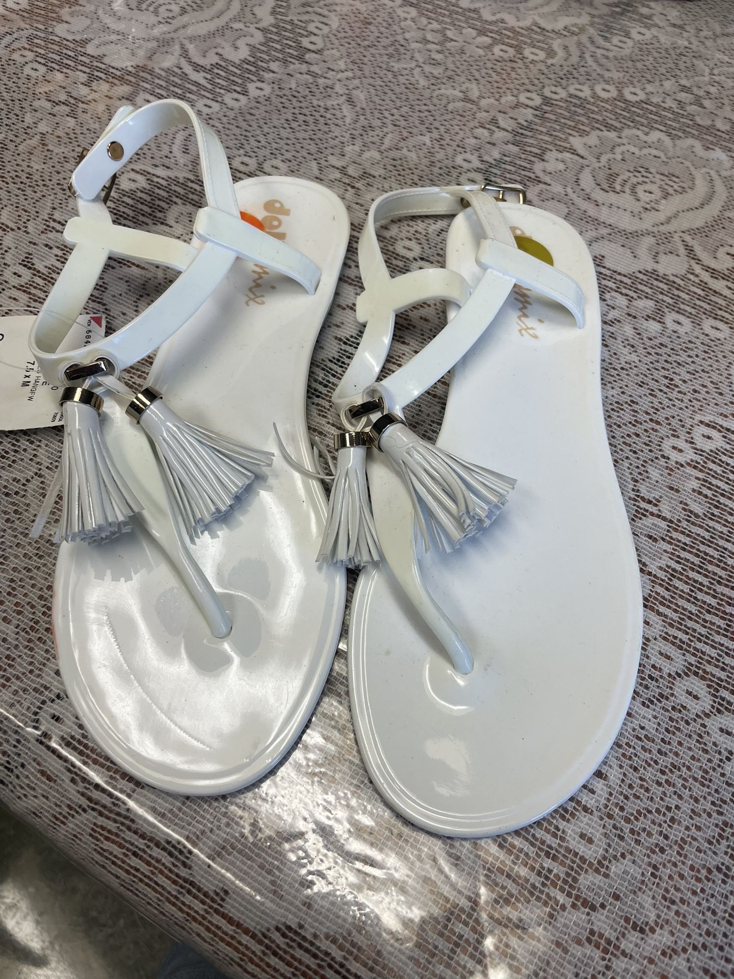 New Shoes Sandles Size 7