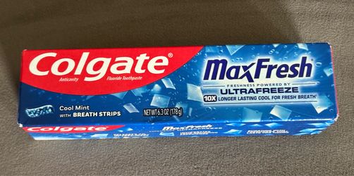 New Colgate Max Fresh Cool Mint Toothpaste 4.3 Oz