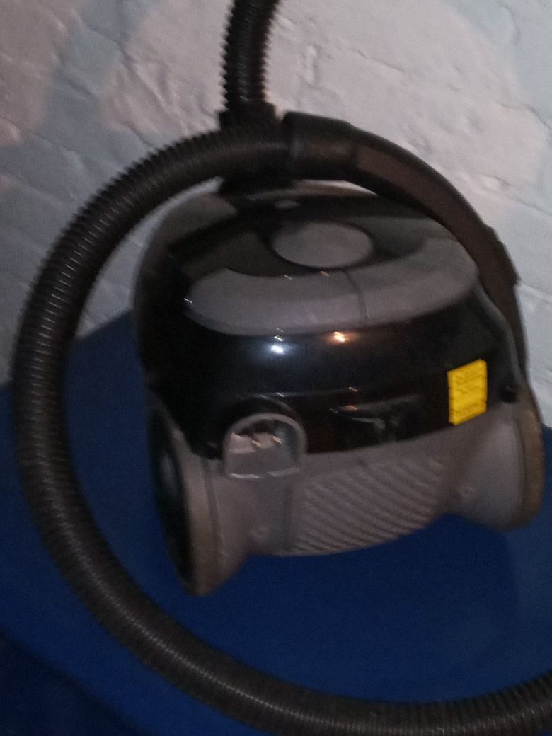 Shop vac like new only used one time