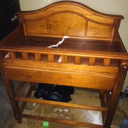 Infant Changing Table 