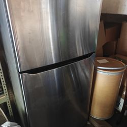 LG 24CF Refrigerator