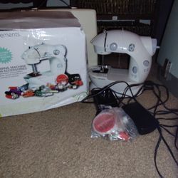Sewing Machines For Sale $5-$20