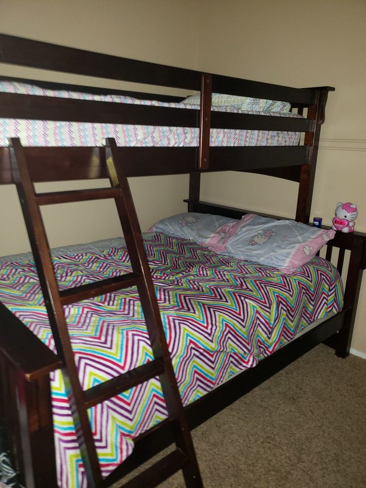 Rc Willey Twin over / Queen Bunk Bed