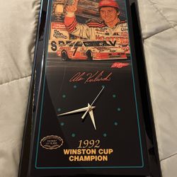 Alan Kulwicki 1992 Winston Cup Champion Clock Limited Edition #3807 - MINT NIB