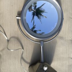 Lighted Makeup Mirror