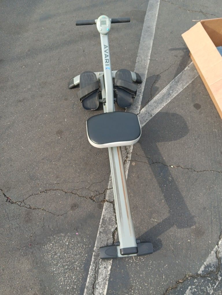 Avarik Rowing Machine