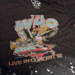The Who Live In Concert '82 Size Small 15 Dollars 