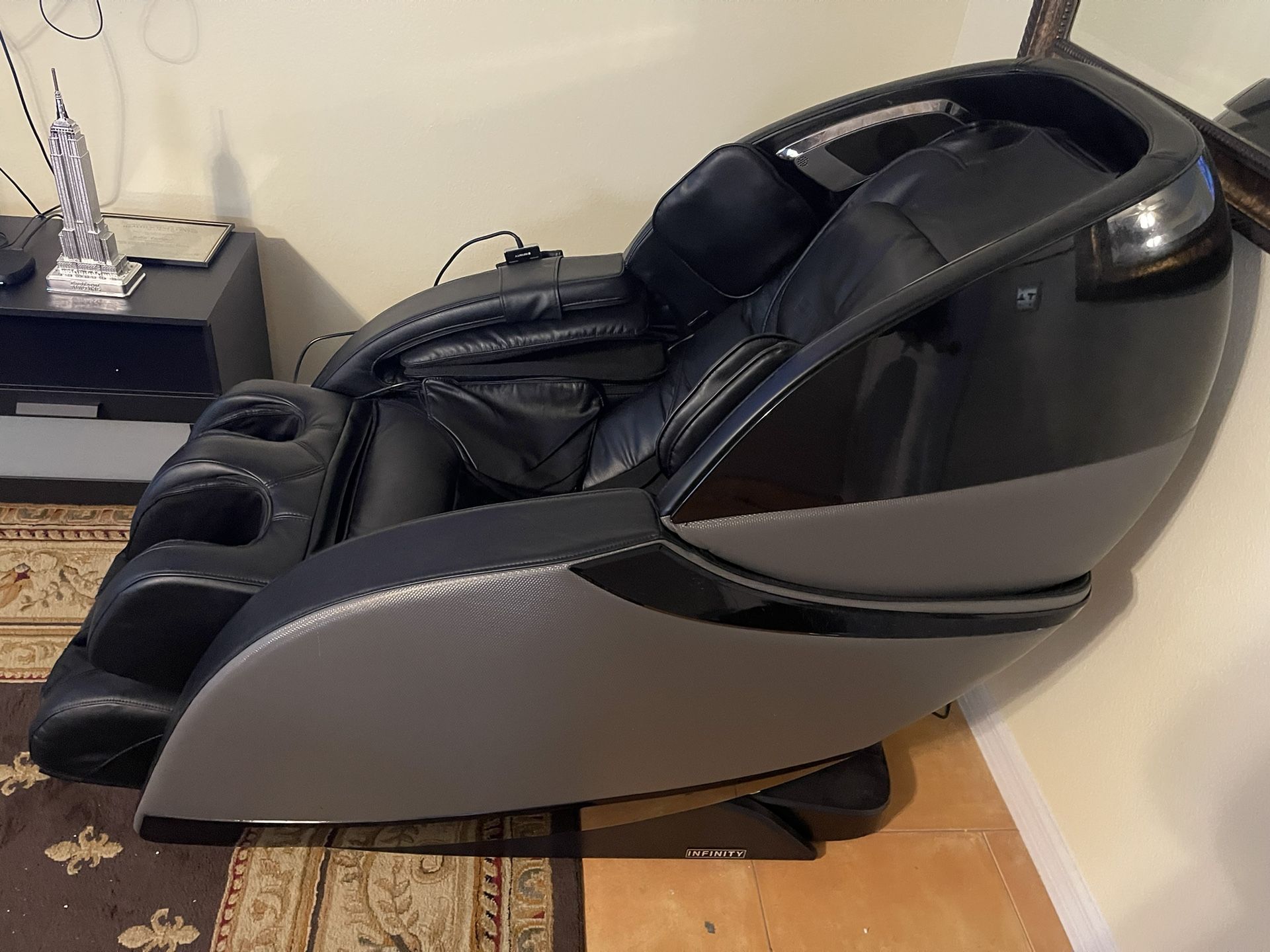 Infinity Evolution 3D Massage Chair for Sale in Kissimmee, FL OfferUp