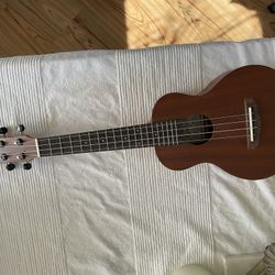Ukelele Carlo Robelli UK130N Excellent 