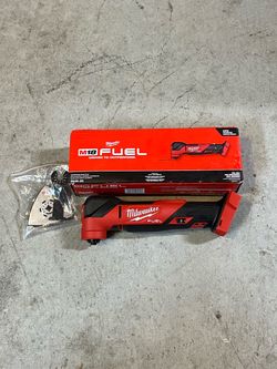 Milwaukee M18 FUEL 18V Lithium-Ion Cordless Brushless Oscillating Multi-Tool (Battery Not Included)