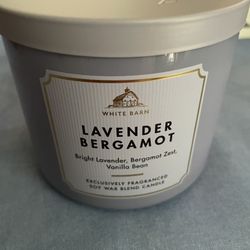Lavender Bergamot Candle From Bath & Body Works 