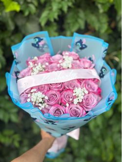 Ramo buchon roses flower bouquet