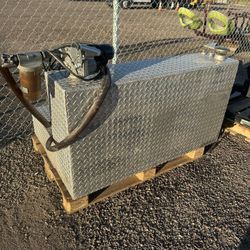 95 Gallon Aluminum L-Shape Fuel Transfer Tank w/ 12V DC Fill-Rite 15 GPM Pump